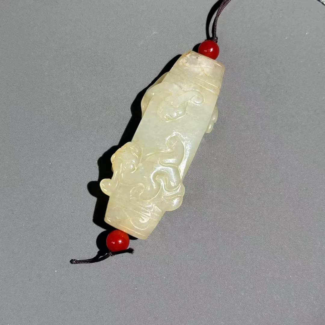 清代和田玉龙勒子1