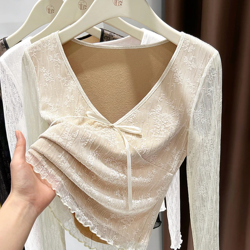 杏色设计感蕾丝衫女春季新款内搭蝴蝶结V领纯欲长袖上衣加绒小衫