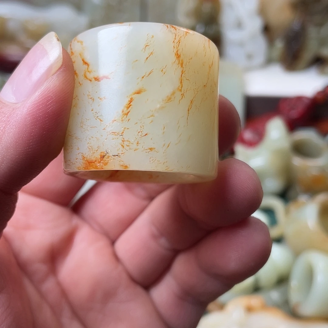 ****和田玉未镶嵌颈饰