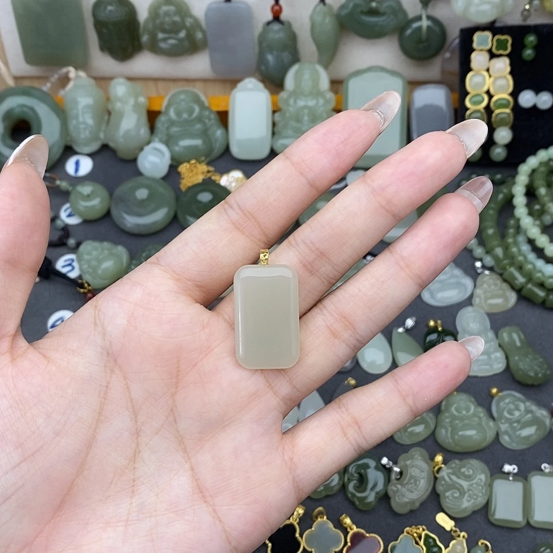 吊坠(不含链)18K金镶嵌和田玉