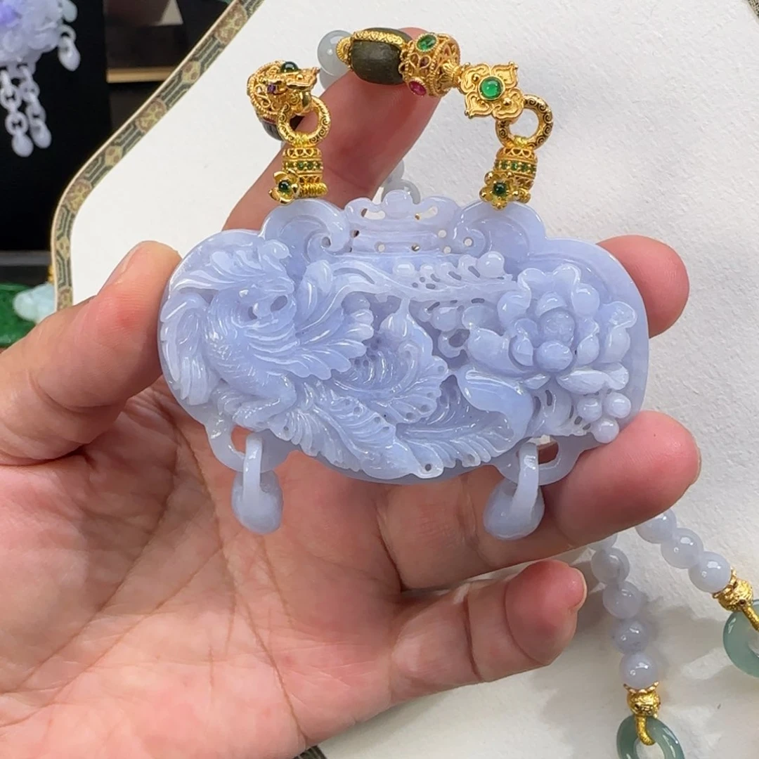 翡翠颈饰未镶嵌夕****店仿古