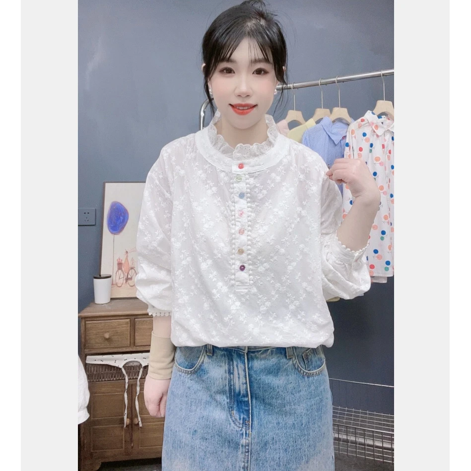 2025年春装新款花边领彩扣纯棉蕾丝刺绣半开襟宽松衬衣打底