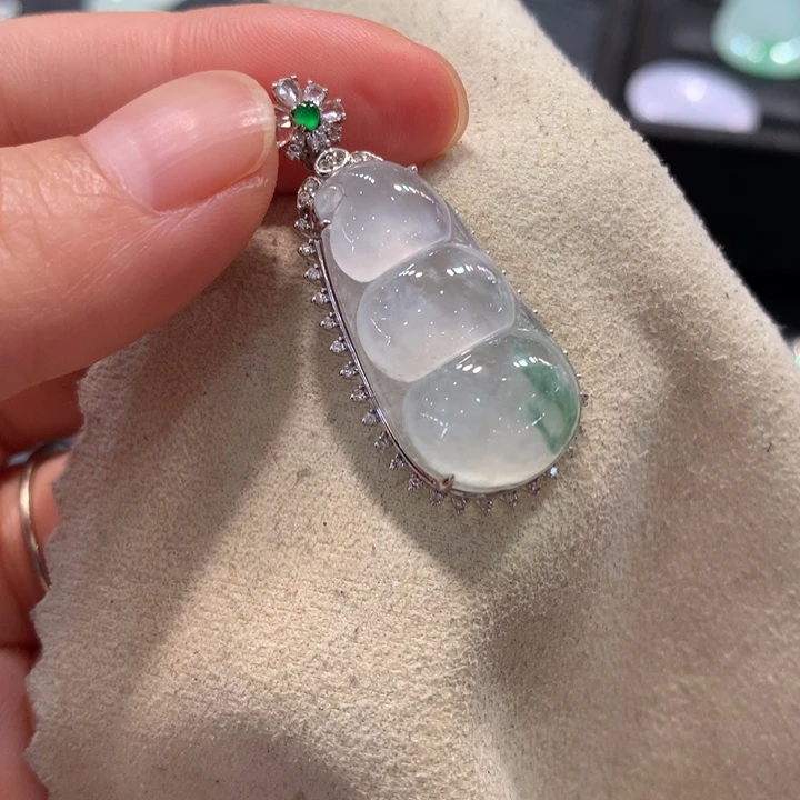 【闪购商品】翡翠18K金镶嵌颈饰翡翠