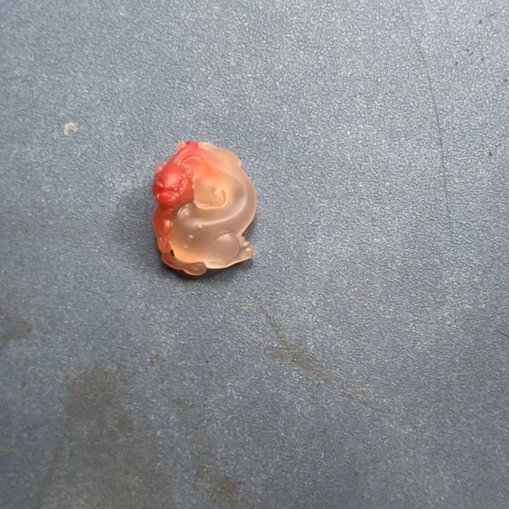 多***吐定制南红玛瑙抛光