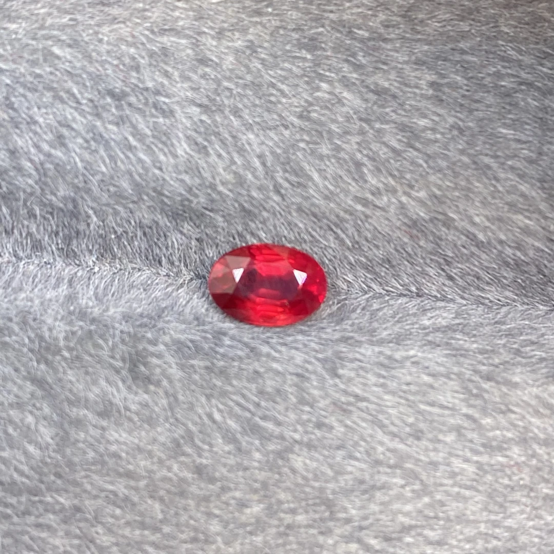 GRS无烧鸽血红红宝石1.05ct全净无瑕精切正红色大台面干净性价比