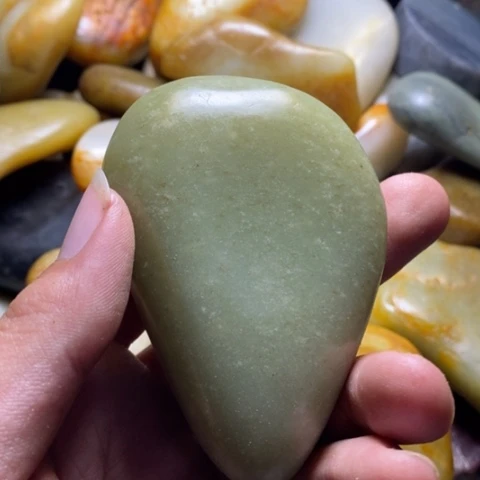 未镶嵌和田玉（糖玉）挂件