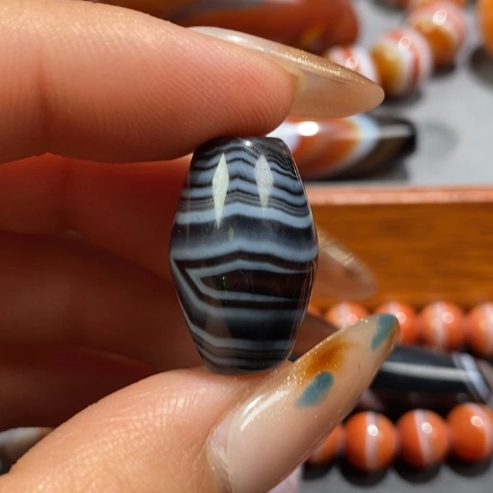 玛瑙/玉髓合金颈饰