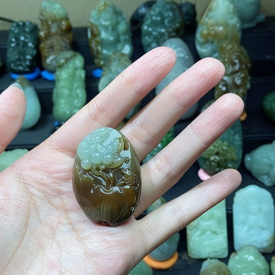 和田玉颈饰未镶嵌小*