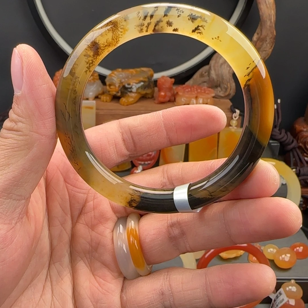 石英质玉（黄龙玉）未镶嵌手镯