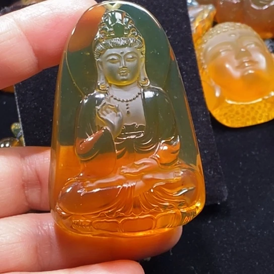 琥珀未镶嵌颈饰蓝珀正装观音29.8克