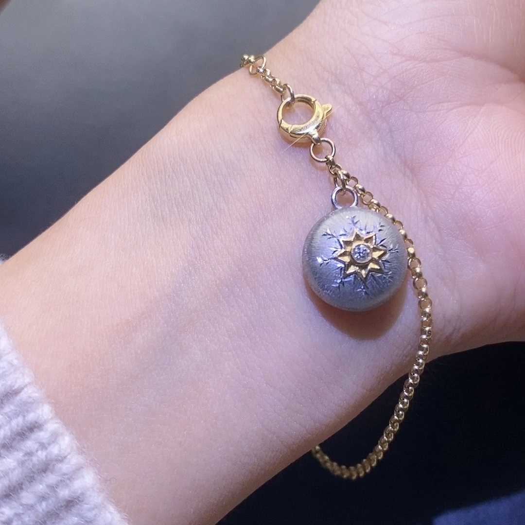 钻石手链18K金镶嵌拉丝豆豆黄白双色工艺