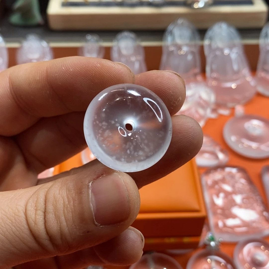 石英质玉吊坠未镶嵌开*