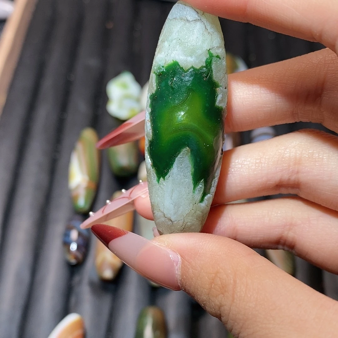 玛瑙/玉髓颈饰未镶嵌赛**.