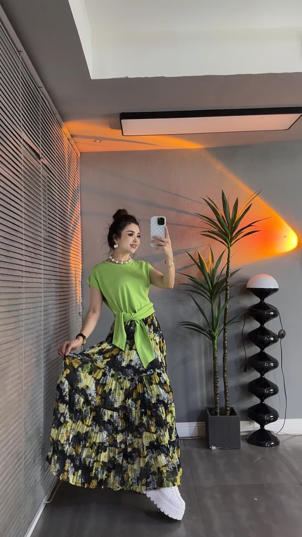 Sani qaklik mallar「古尔邦节」糖果色上衣半身裙套装（短袖碎花）