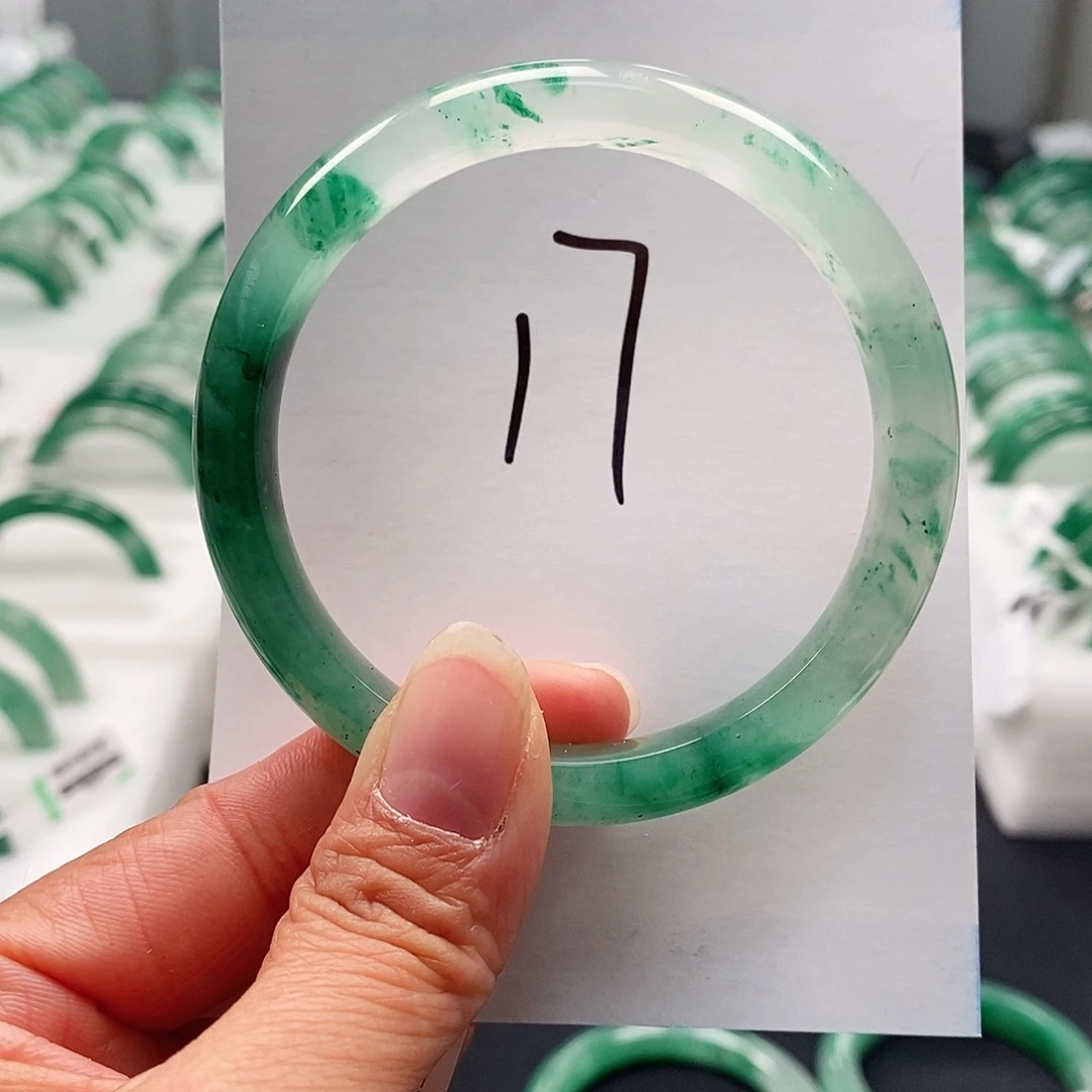 石英质玉未镶嵌手镯58.9圈口手镯