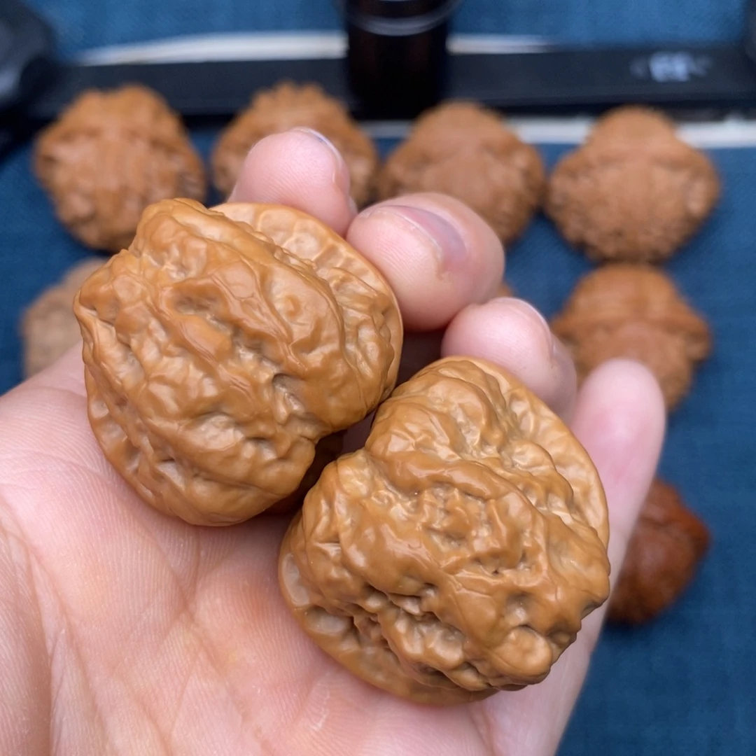 文玩核桃把件33奶油水晶皮开背蛤蟆头