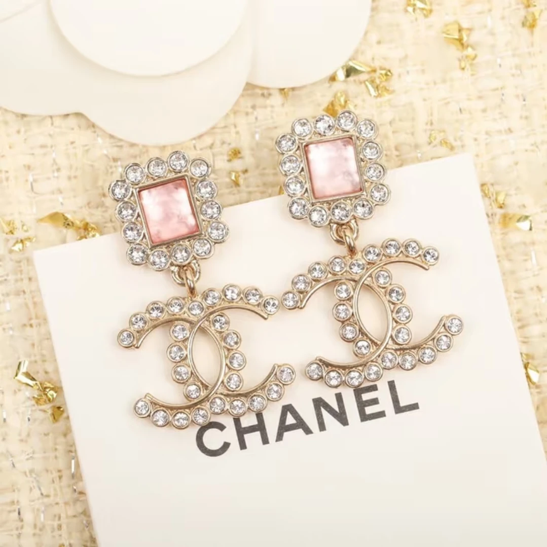 未使用 Chanel/香奈儿 耳环方糖粉色琉璃花边精致时尚