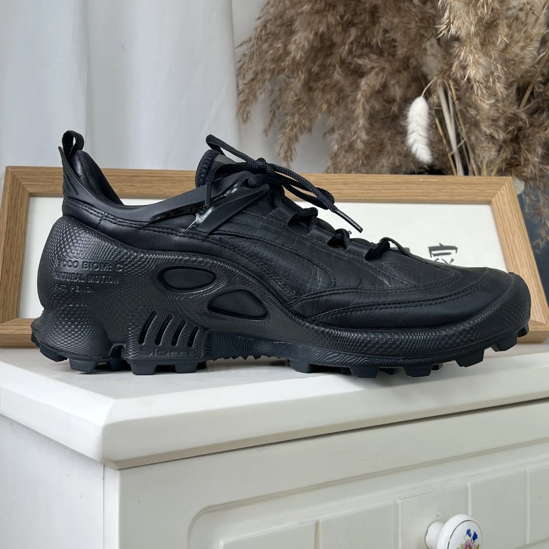 Ecco/爱步踪迹803323女士黑色潮流时尚减震户外训练休闲徒步鞋