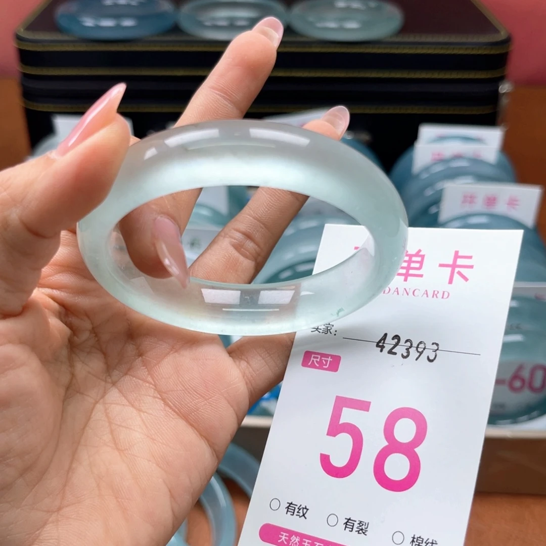 石英岩玉手镯未镶嵌