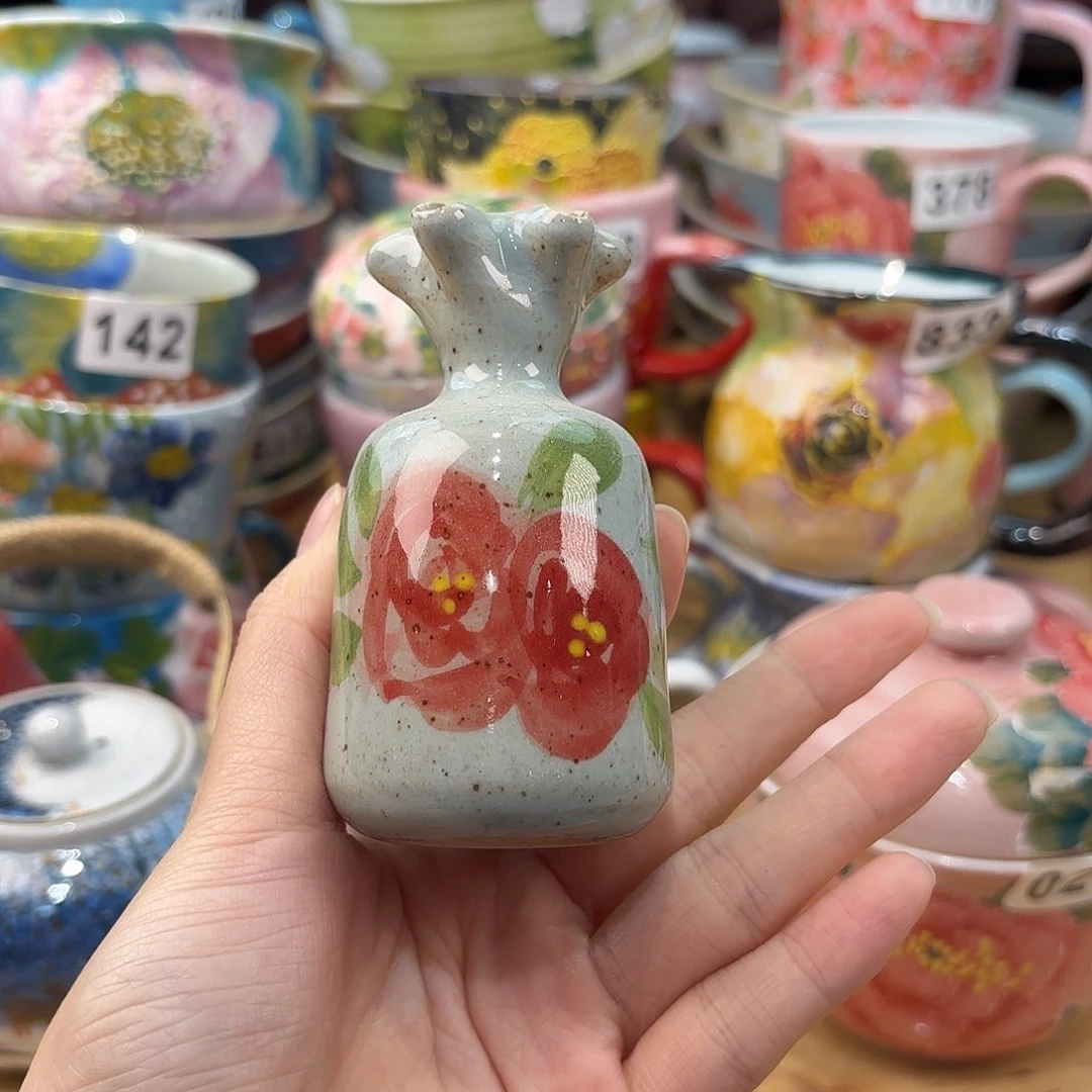 瓷片兔兔盖茨。兔兔