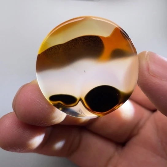 玛瑙/玉髓颈饰未镶嵌马**云