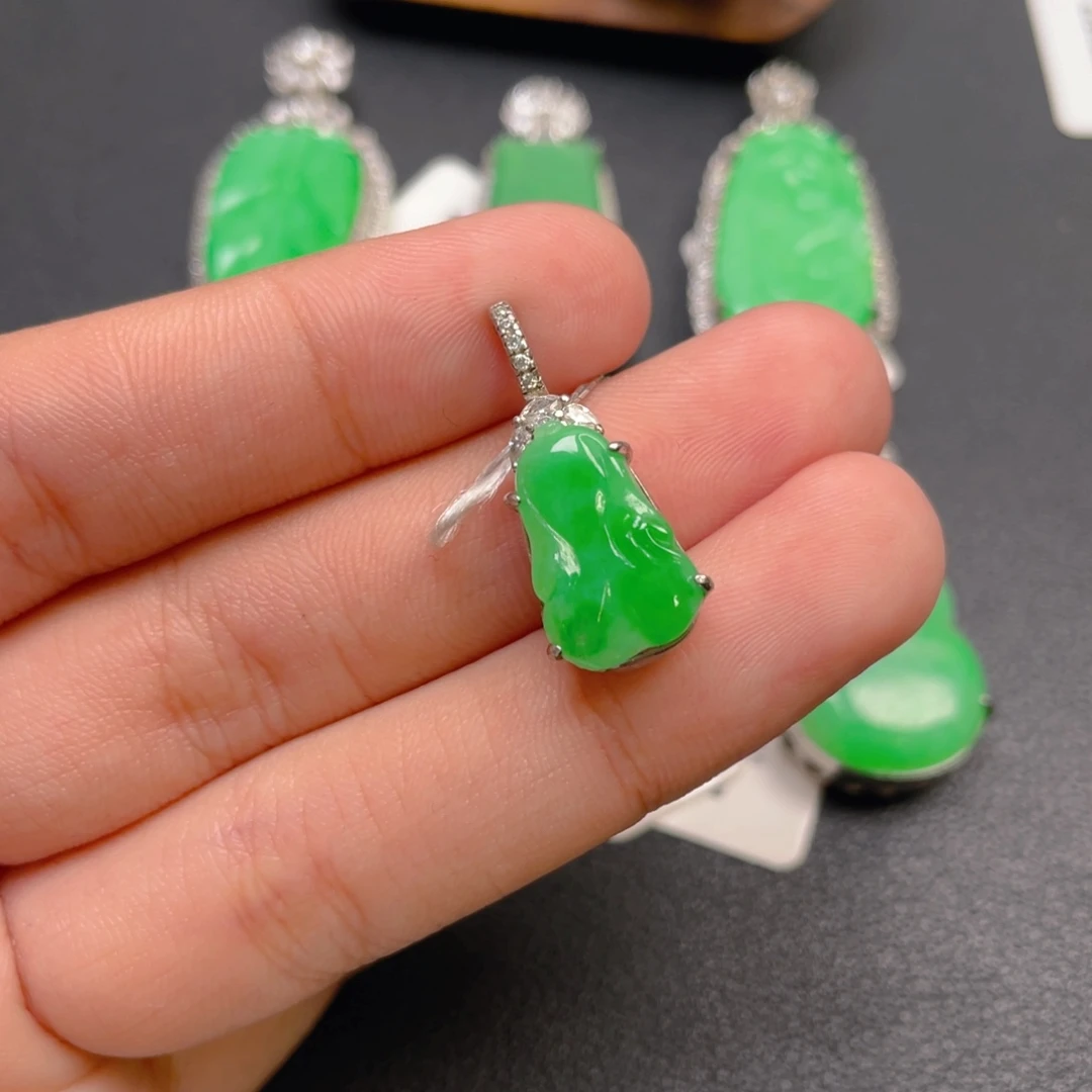 翡翠银S925镶嵌颈饰