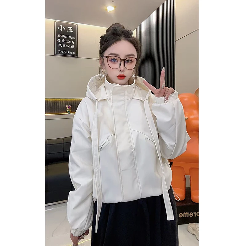 连帽冲锋衣短外套女2025年秋季新款小个子宽松夹克上衣