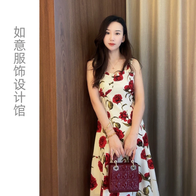 如意馆【玫瑰故事】春夏新款红玫瑰碎花吊带法式高级感度假风连衣裙