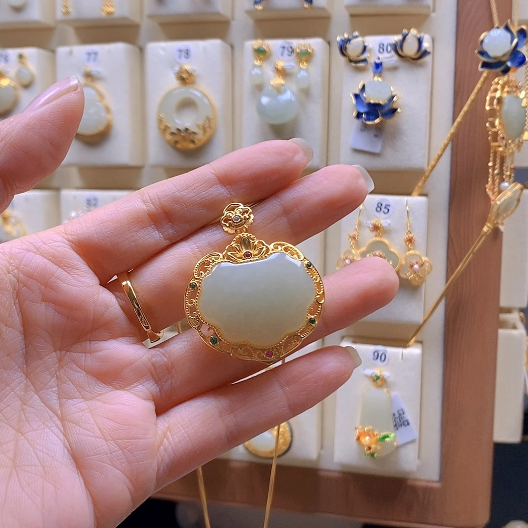 和田玉银S925镶嵌颈饰