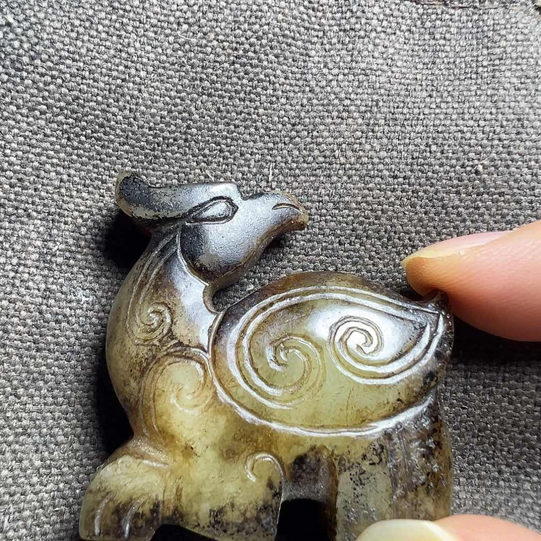 和田玉（糖玉）未镶嵌挂件