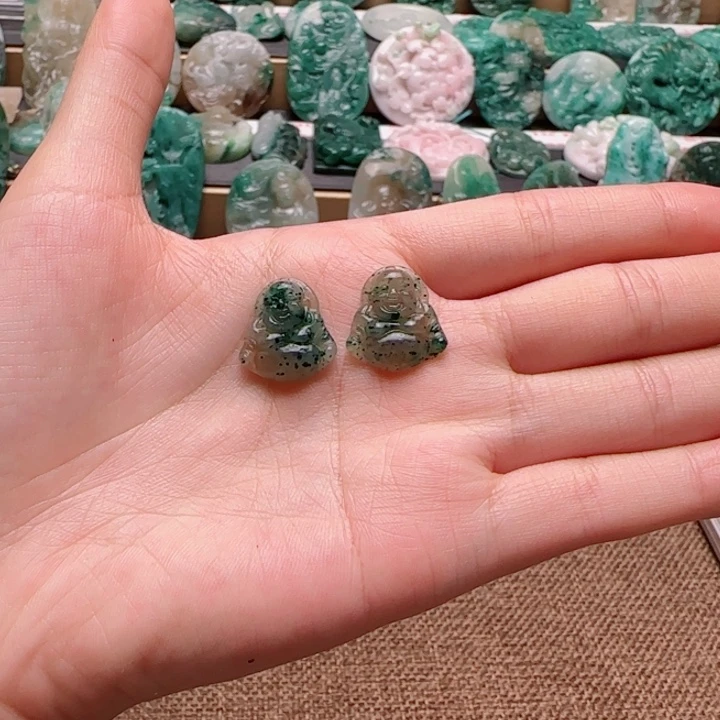 独山玉未镶嵌颈饰