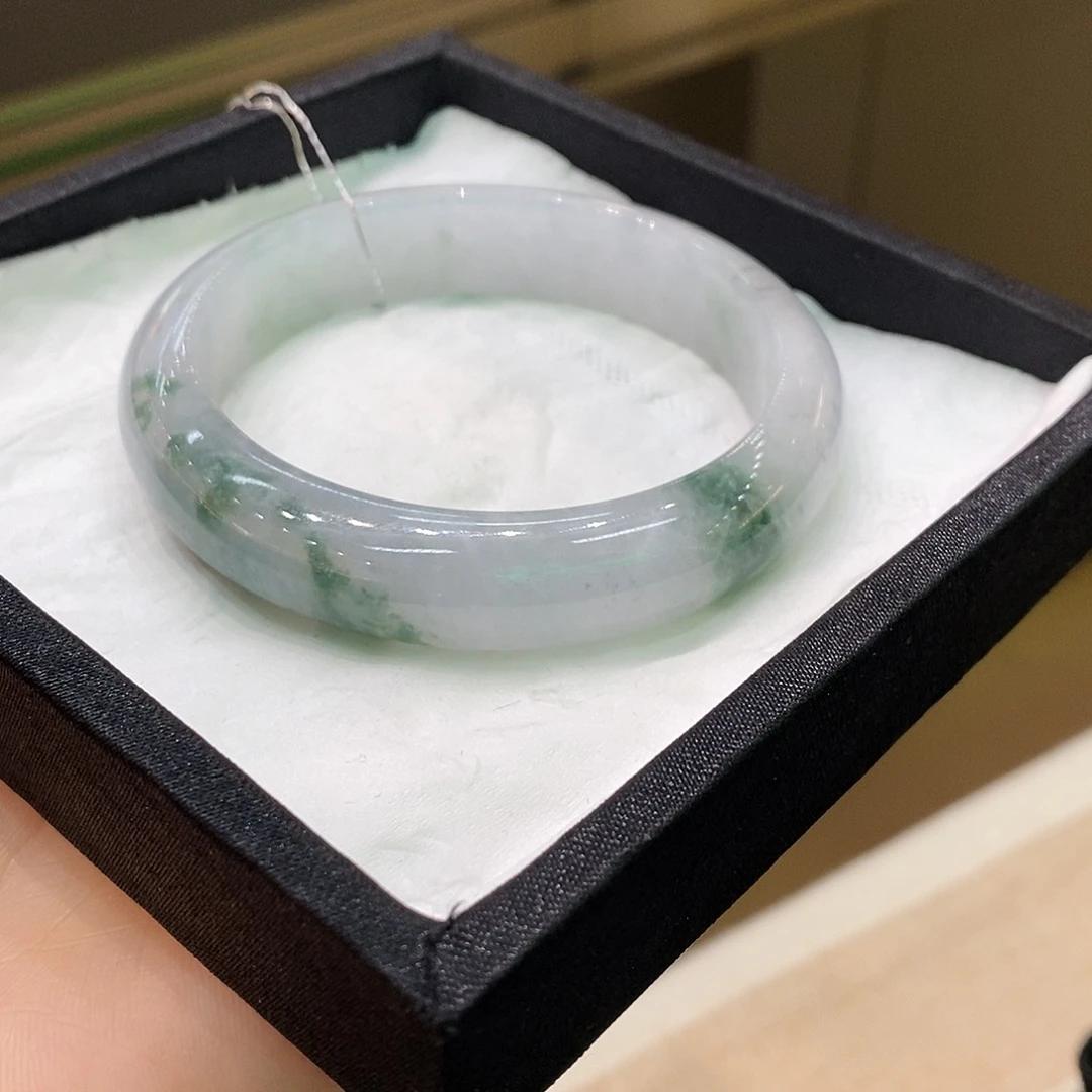 翡翠未镶嵌手镯0112