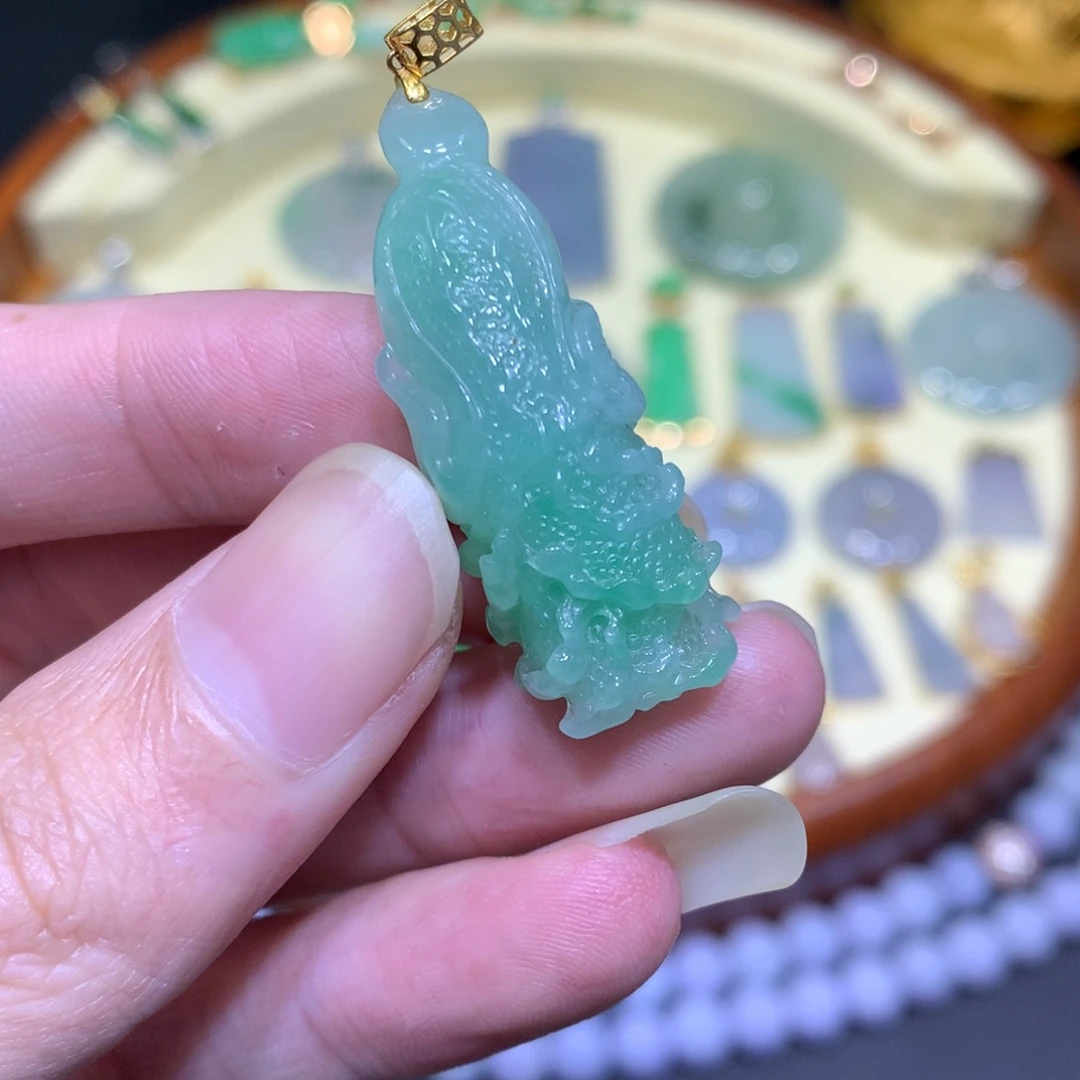 翡翠吊坠(不含链)18K金镶嵌