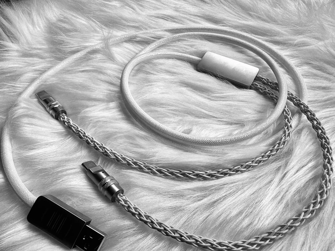 一拖二客制化电竞线8K磁轴机械轴键盘数据线