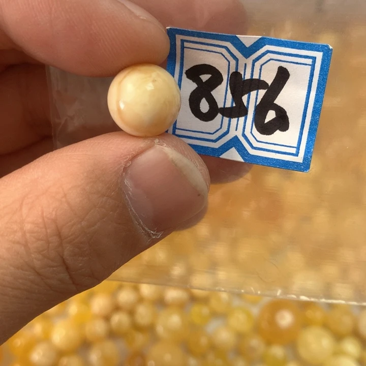 琥珀未镶嵌珠宝奇石瑕疵12