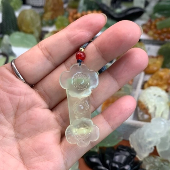未镶嵌蛇纹石玉颈饰