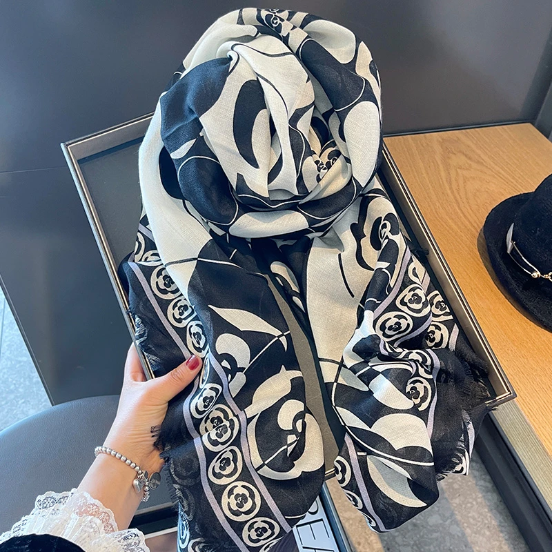 Miss Silas韩系氛围经典圈圈茶花大方巾棉麻围巾女丝巾沙滩巾披肩