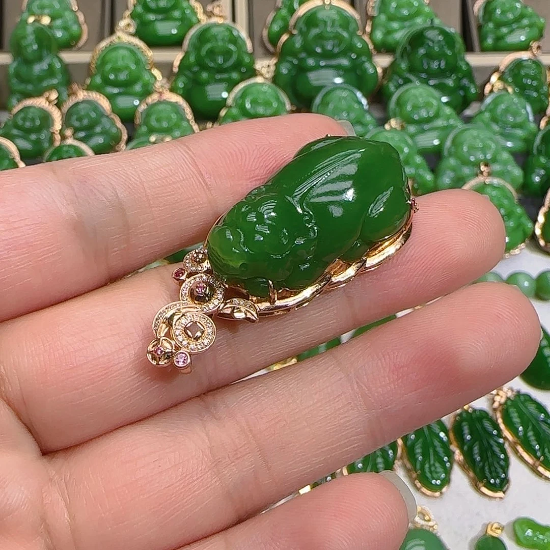 和田玉（碧玉）吊坠(不含链)18K金镶嵌