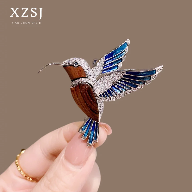 铜木质胸针 原创设计手工镶嵌锆石蜂鸟别针女轻奢胸花男毛衣配饰