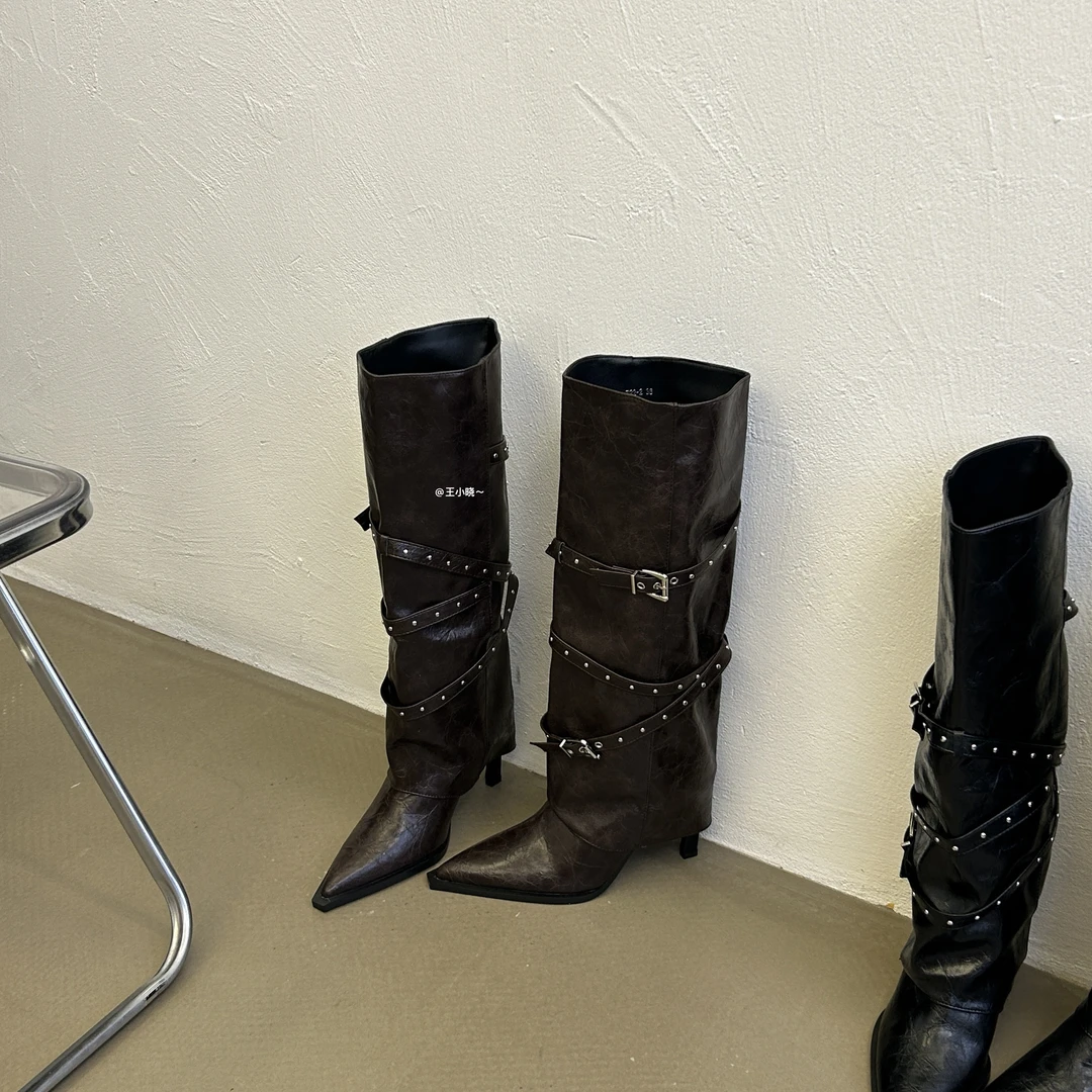 2025年秋冬骑士长靴女金属皮带扣细跟黑色女靴长筒软皮裤管时装靴