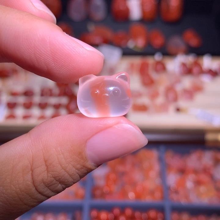 南红玛瑙未镶嵌珠宝半成品猫猫头