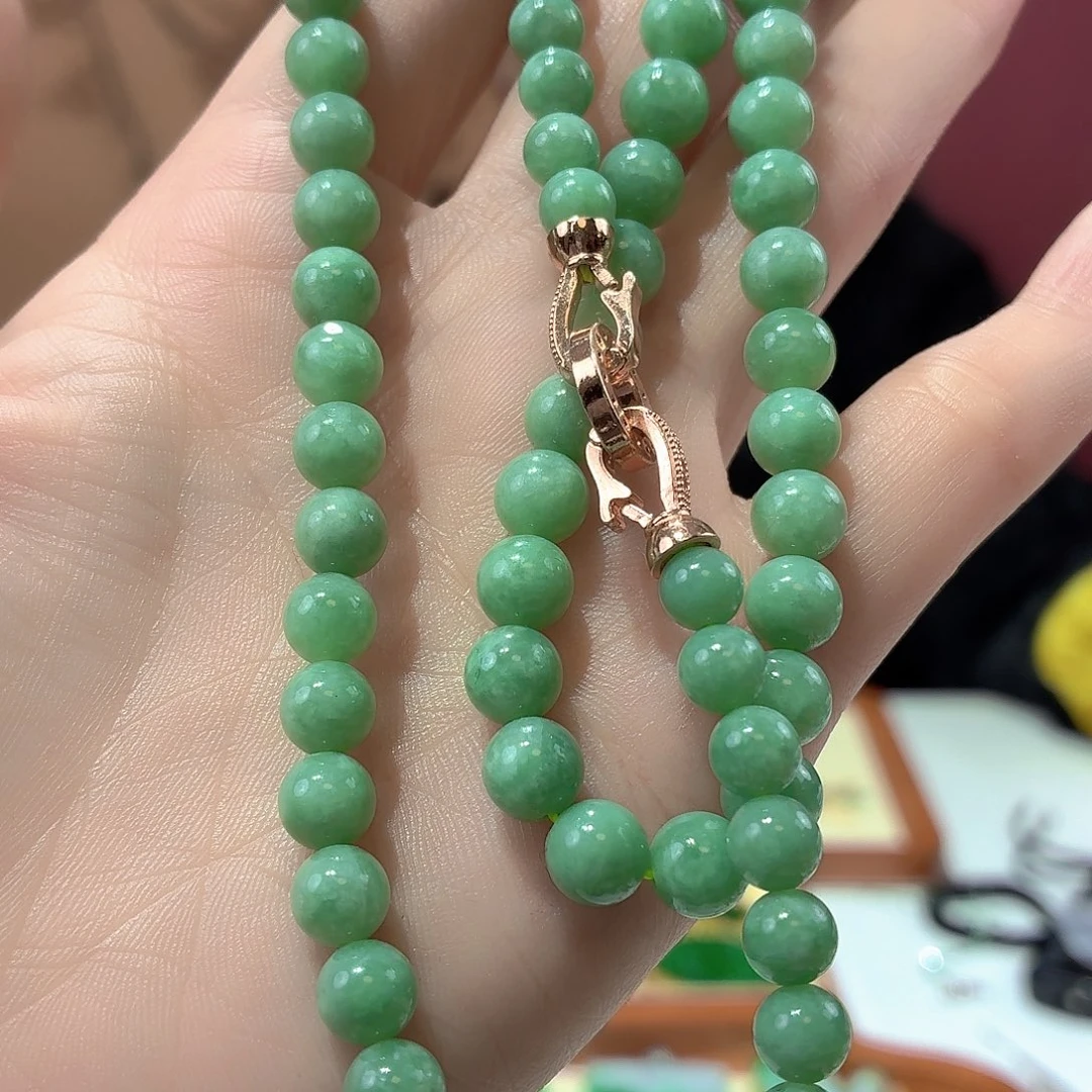 傲***娇翡翠未镶嵌颈饰翡翠