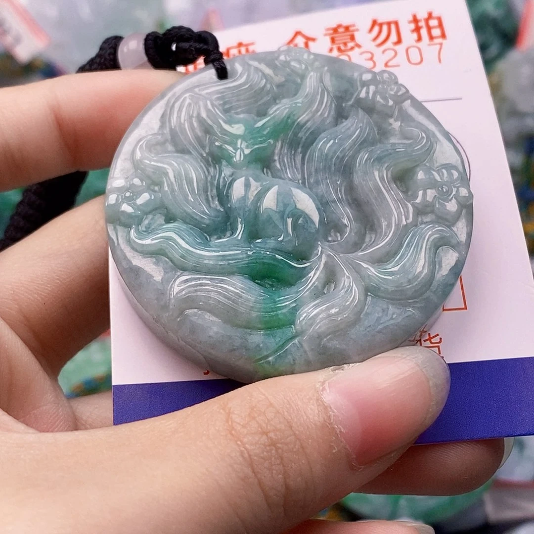 吊坠(不含链)未镶嵌翡翠