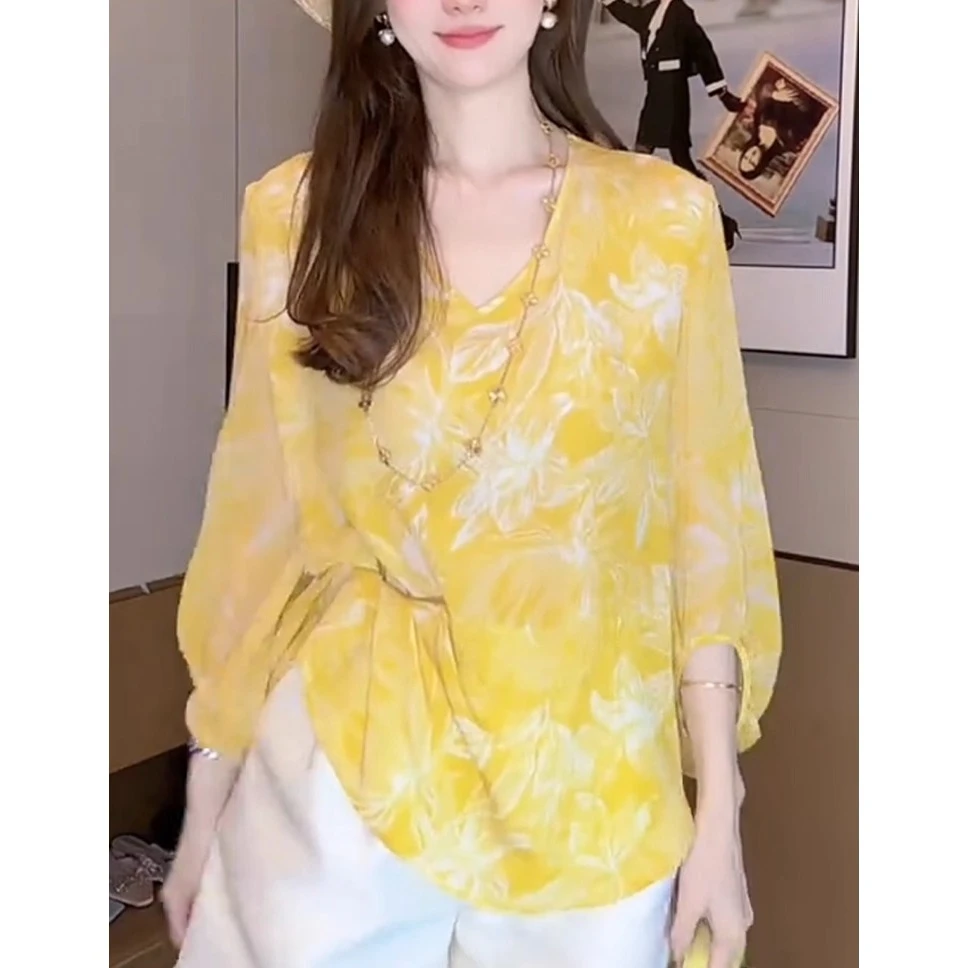 法式气质V领七分袖T恤女夏季新款宽松显瘦洋气防晒碎花雪纺衫7426