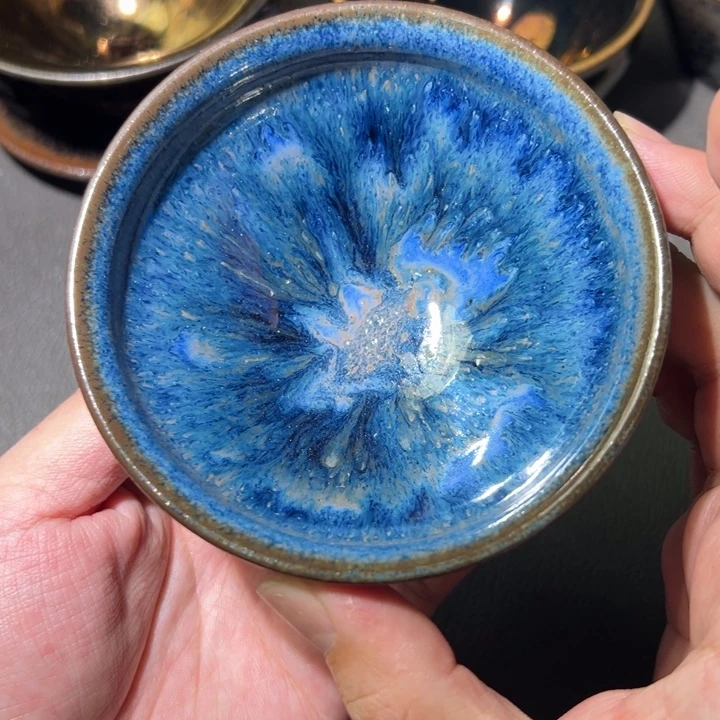 茶盏这个时候还没来