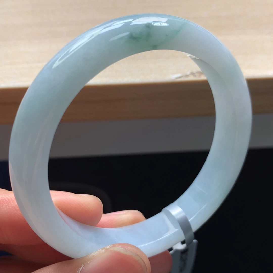 未镶嵌手镯翡翠手镯