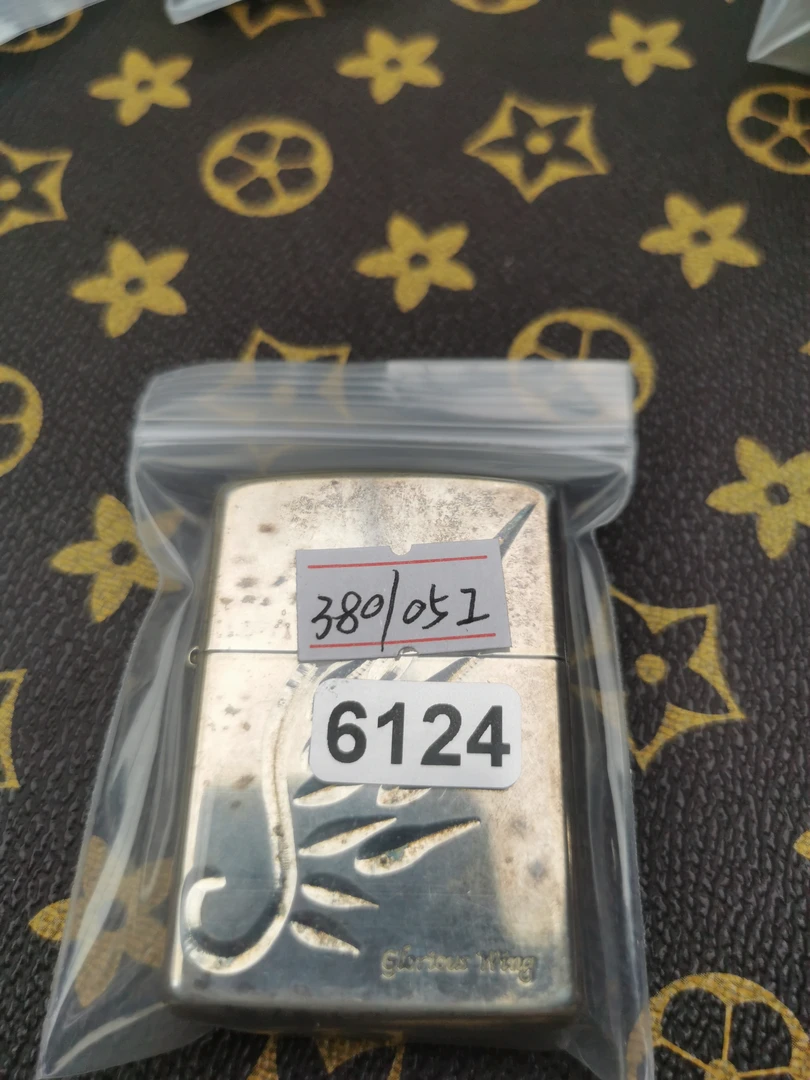 Zippo打火机回血05I镀银中盔-6124