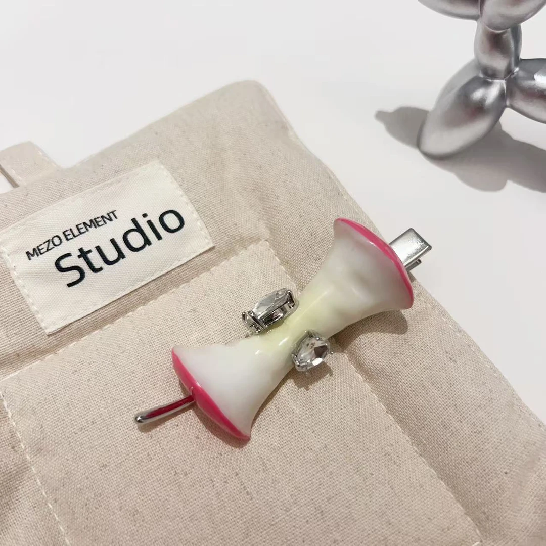 设计感精致苹果核侧边发夹J2193