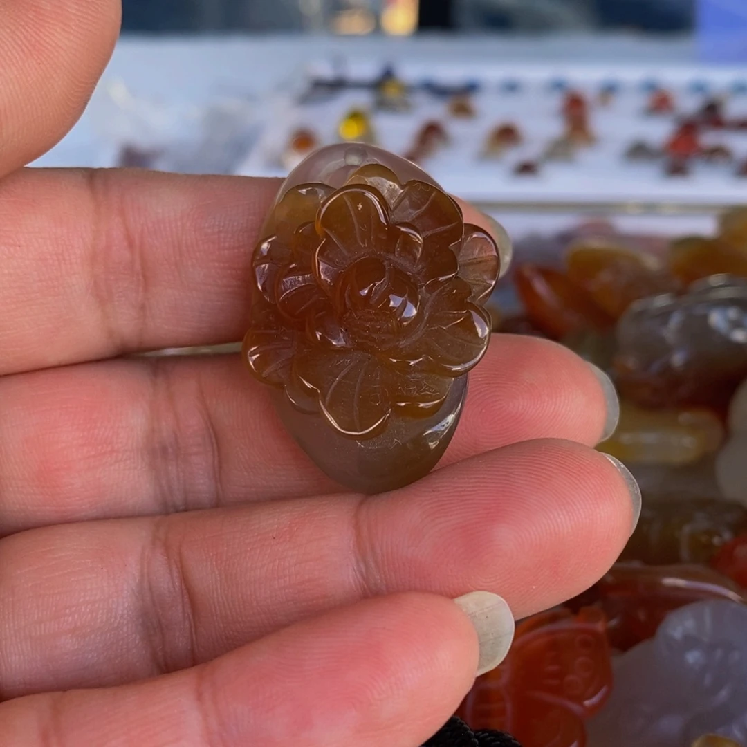 玛瑙/玉髓颈饰未镶嵌赵*立