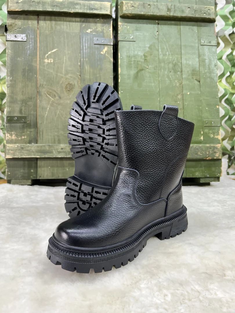 登陆舰时尚短靴筒靴春秋时装靴中筒男士